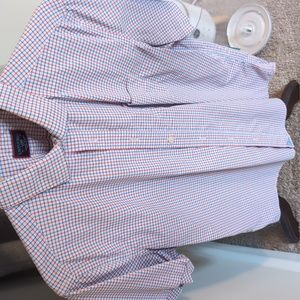 Men's UnTuckit shirt